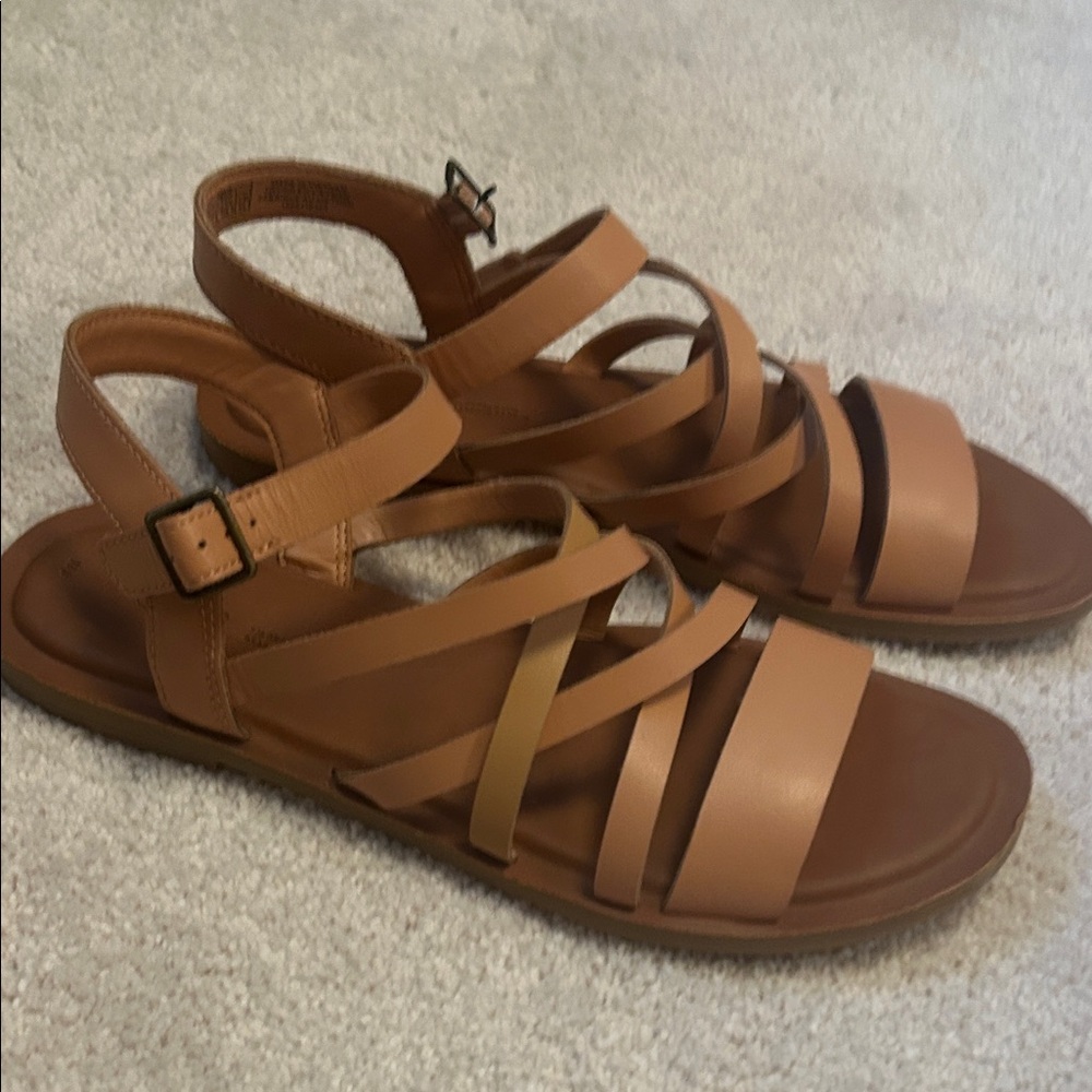 Toms Women's Tan Strappy Sandals - Picture 5 of 5